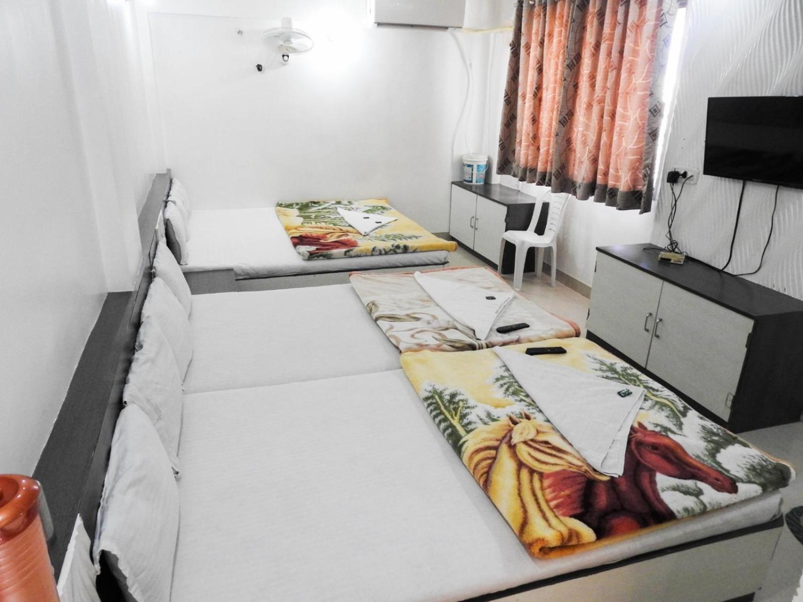 Hotel Shri Sai Darshan Shirdi Buitenkant foto
